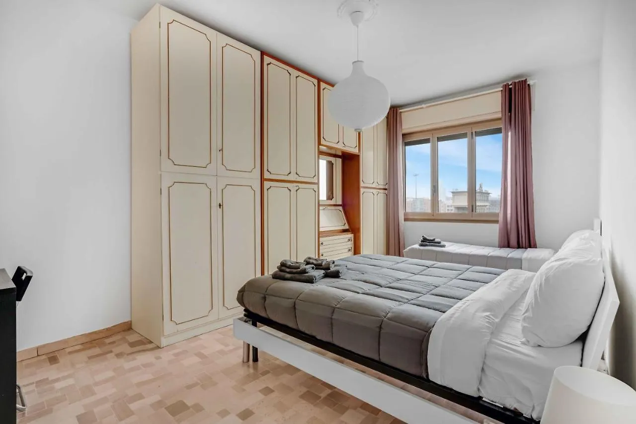 Cav9 - Large Apartment With Panoramic View - Mailand 0*,  Italien